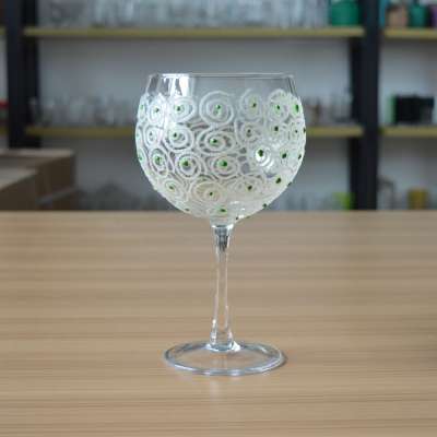 High quality hand painted creative custom wine glass for retailing