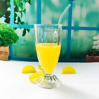 Wholesale Eco-friendly  ice cream glass cup milkshake glass cup with straw